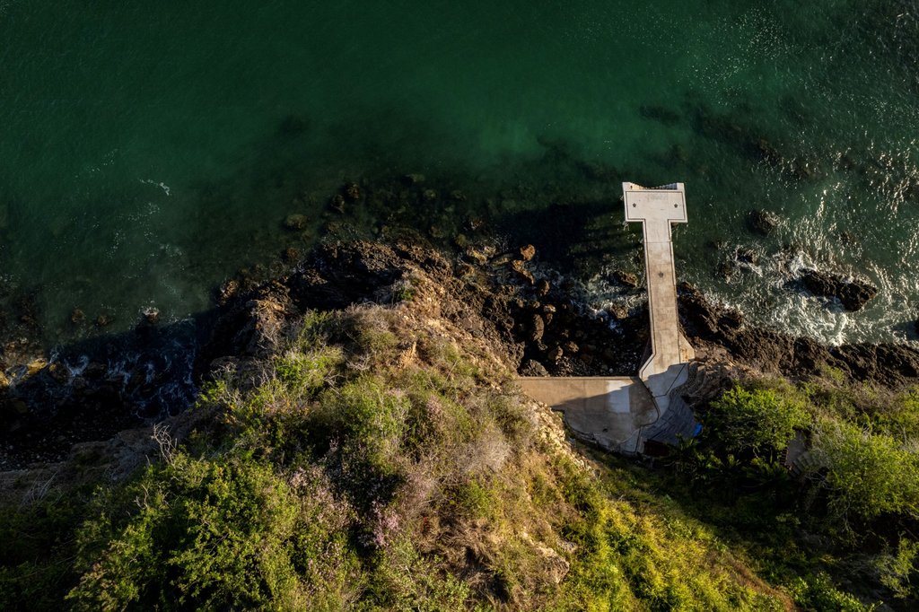 casa-encantada-pier-drone-down-1024w.jpg